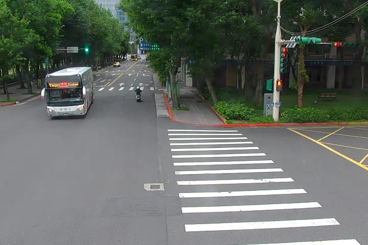 288-逸仙路-松高路口 cctv 監視器 即時交通資訊
